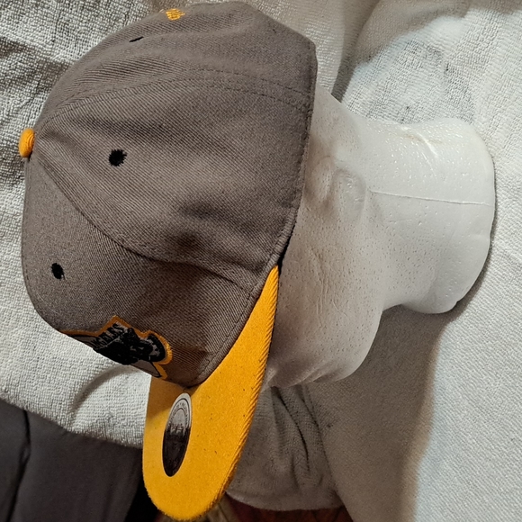 Los Angeles Lakers Hat (Hat1) - Picture 3 of 4